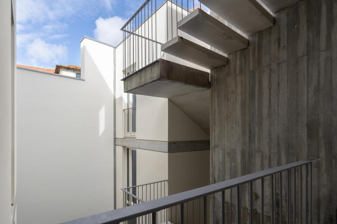 Апартаменты Host Wise - Luxurious Private Flats - Balcony Порту Экстерьер фото