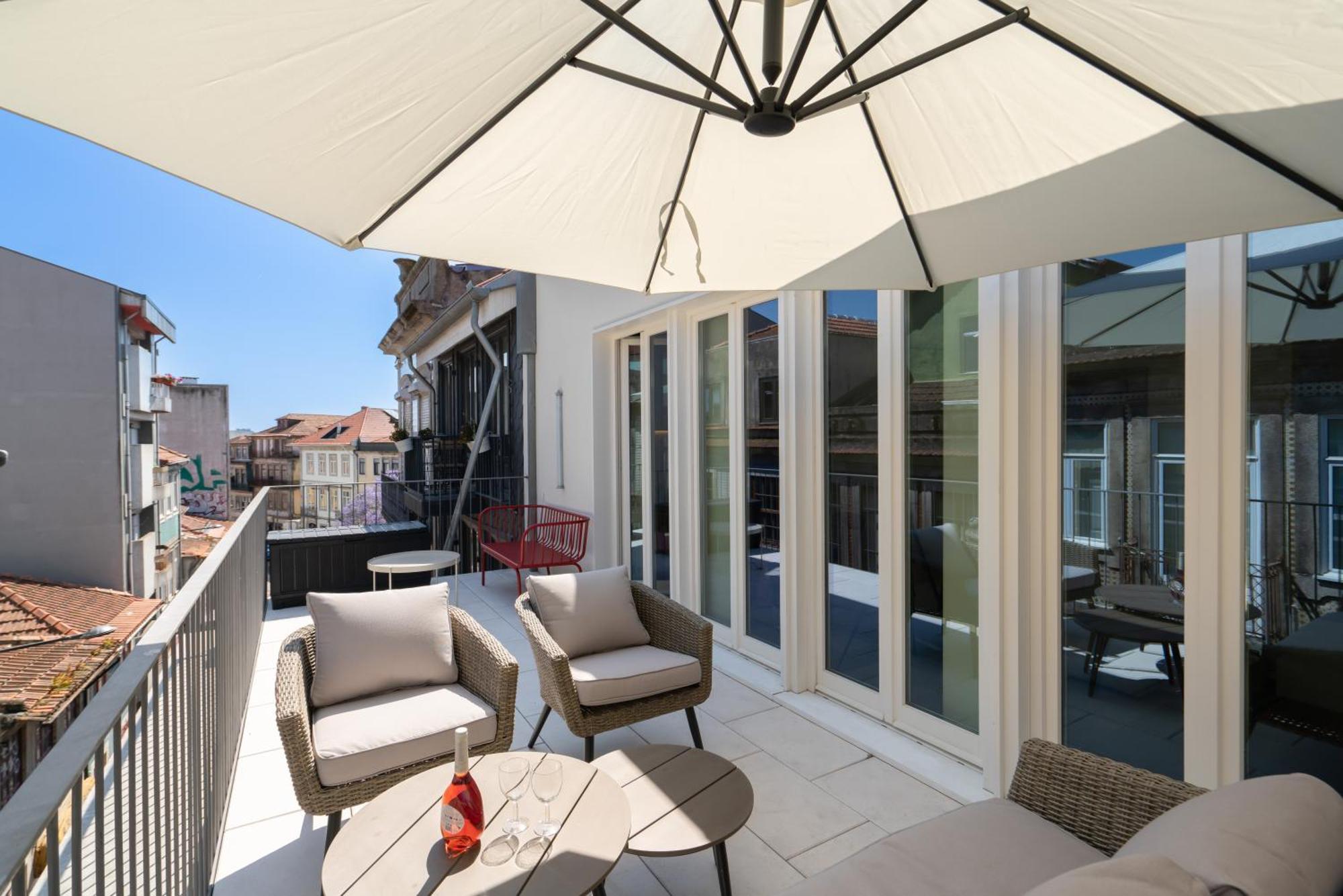 Апартаменты Host Wise - Luxurious Private Flats - Balcony Порту Номер фото